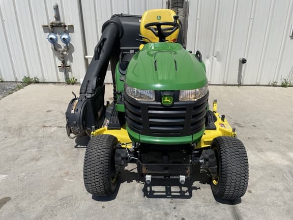 Image of John Deere X758 equipment image 3