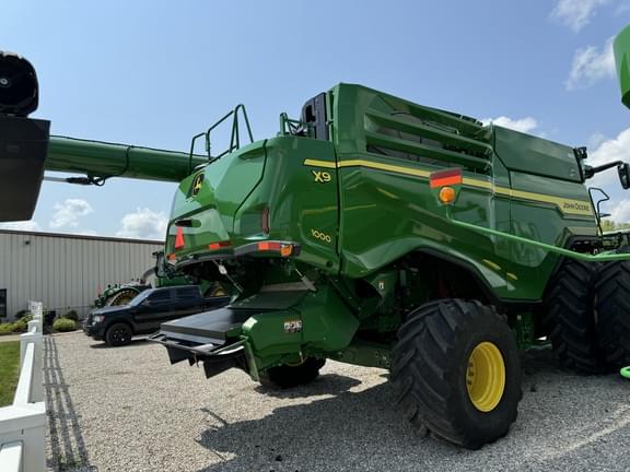 Image of John Deere X9 1000 equipment image 3