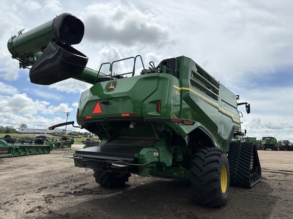 Image of John Deere X9 1000 equipment image 2