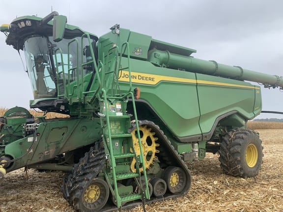 2022 John Deere X9 1000 Equipment Image0