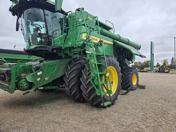2022 John Deere X9 1000 Equipment Image0