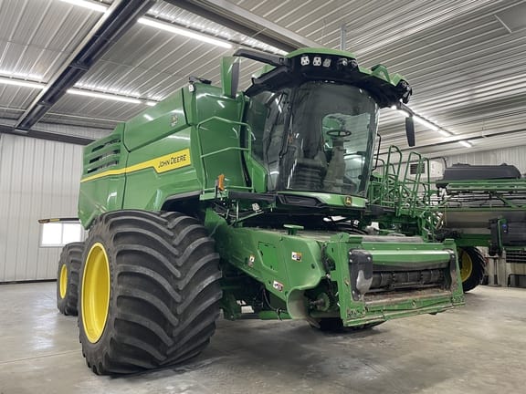 2022 John Deere X9 1000 Equipment Image0