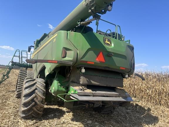 Image of John Deere X9 1100 equipment image 4