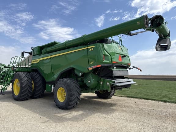 Image of John Deere X9 1100 equipment image 3