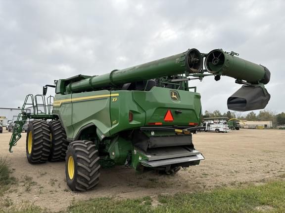 Image of John Deere X9 1100 equipment image 4