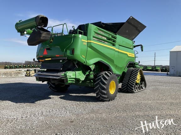 Image of John Deere X9 1100 equipment image 1