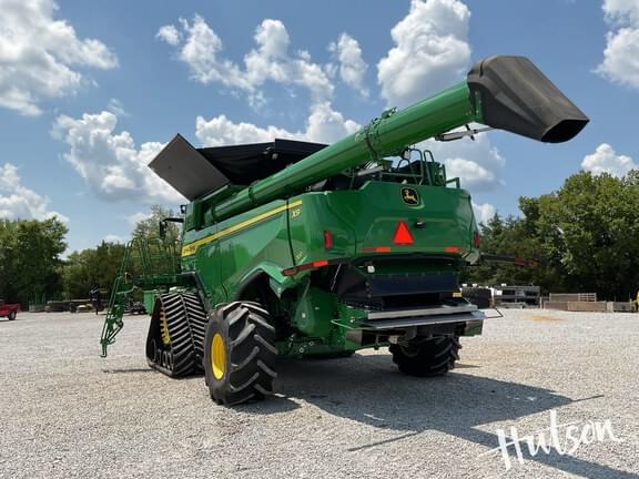 Image of John Deere X9 1100 equipment image 3