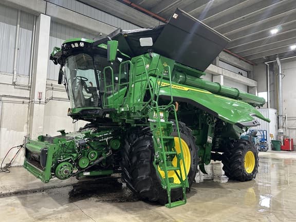 Image of John Deere X9 1100 equipment image 3