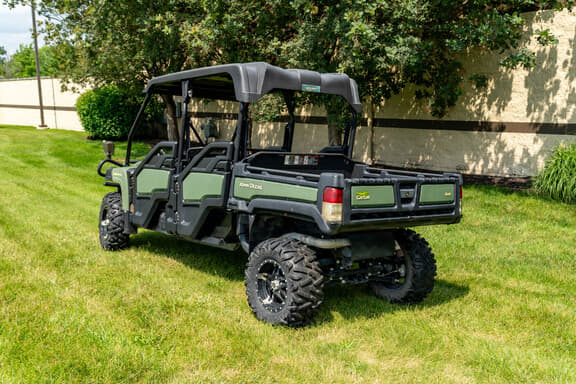 Image of John Deere XUV 825M S4 equipment image 2