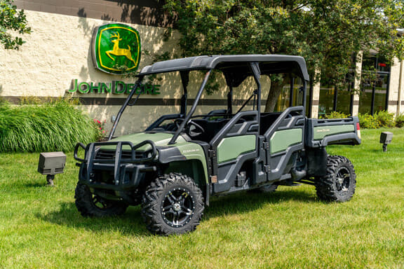 Image of John Deere XUV 825M S4 Primary image