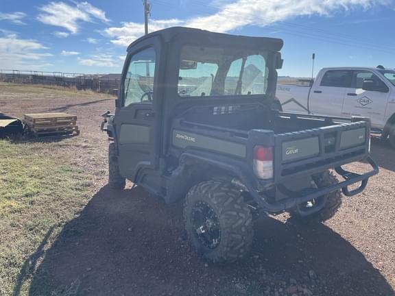 Image of John Deere XUV 835M equipment image 2