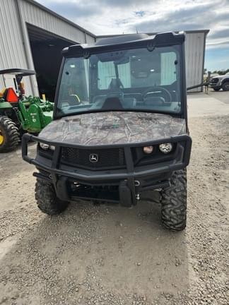 Image of John Deere XUV 835M equipment image 1