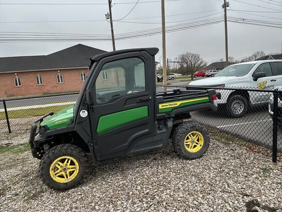 2022 John Deere XUV 835M Equipment Image0