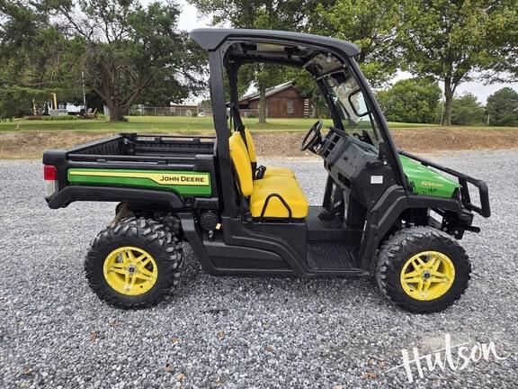 Image of John Deere XUV 835M equipment image 2