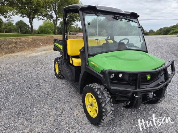 2022 John Deere XUV 835M Equipment Image0