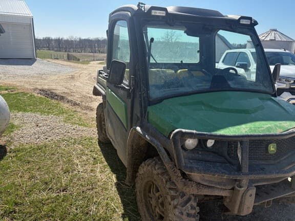 Image of John Deere XUV 835M equipment image 4