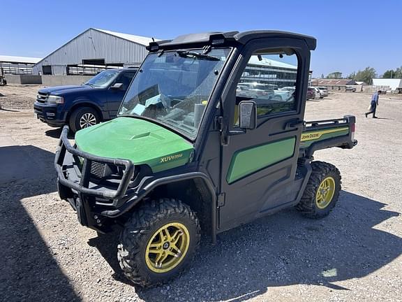Image of John Deere XUV 835M Primary image