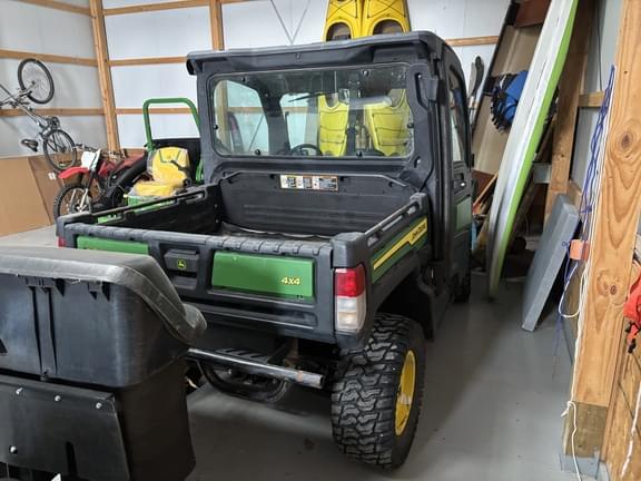 Image of John Deere XUV 835M equipment image 4