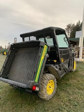 Image of John Deere XUV 835M equipment image 4
