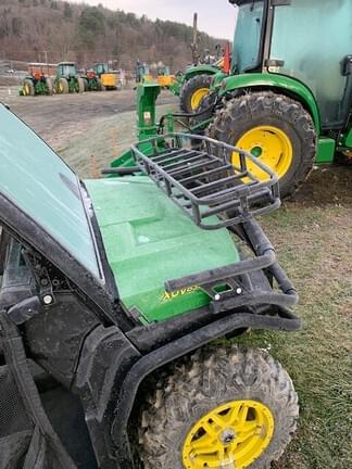 Image of John Deere XUV 835M equipment image 2