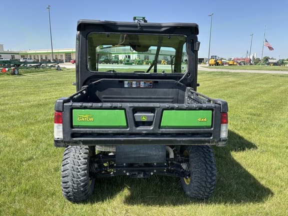 Image of John Deere XUV 835M equipment image 3