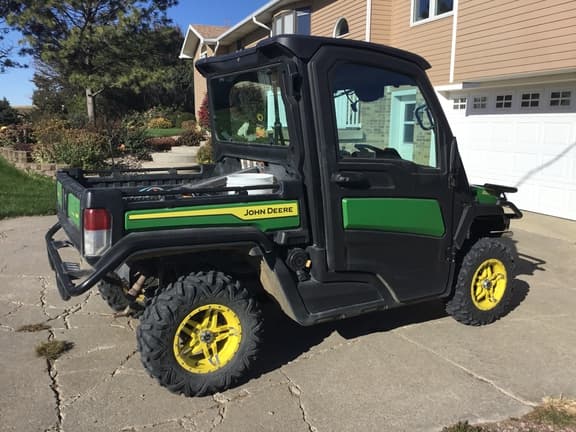 Image of John Deere XUV 835M Primary image