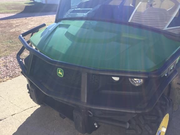 Image of John Deere XUV 835M equipment image 2