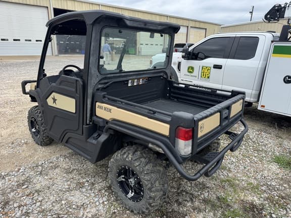 Image of John Deere XUV 835M equipment image 4
