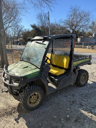 Image of John Deere XUV 835M Primary image