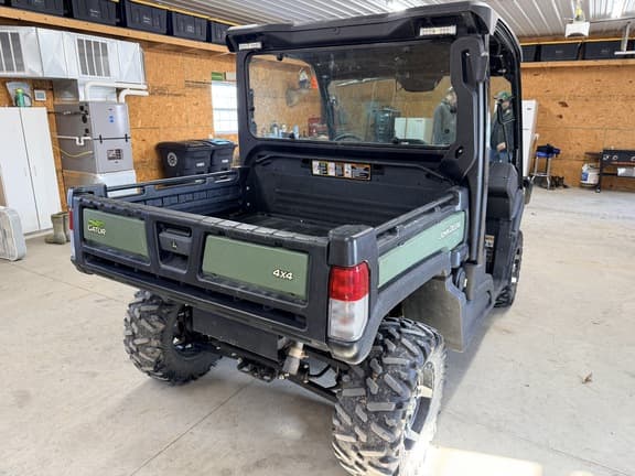 Image of John Deere XUV 835M equipment image 3