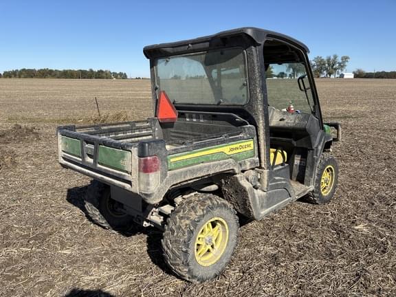 Image of John Deere XUV 835M equipment image 4