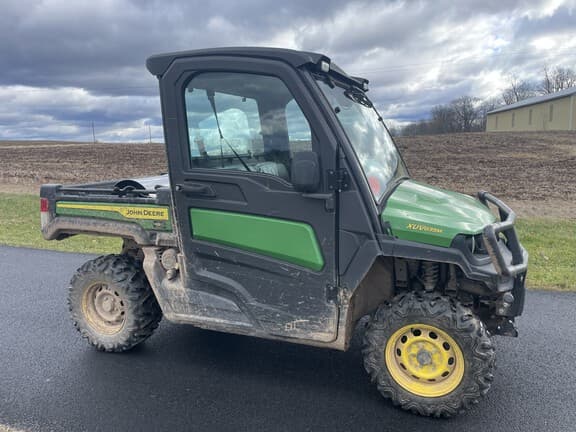 Image of John Deere XUV 835M Primary image