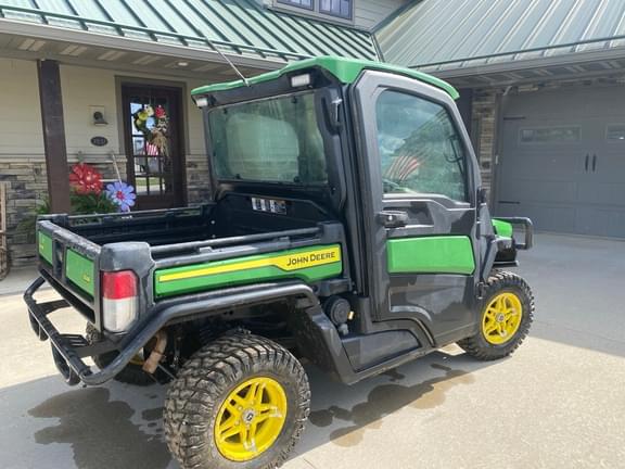 Image of John Deere XUV 835R equipment image 1