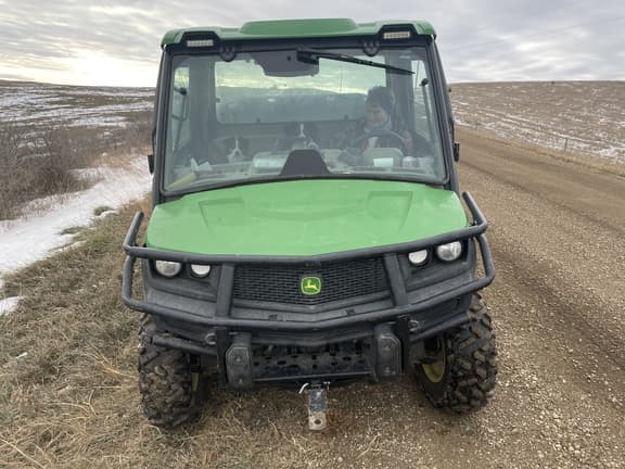Image of John Deere XUV 835R equipment image 2