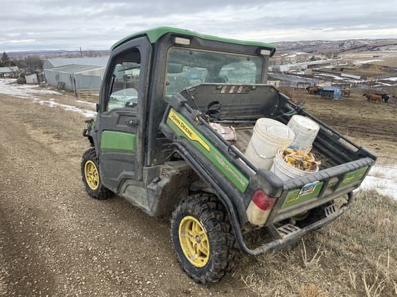 Image of John Deere XUV 835R equipment image 3