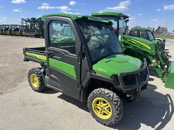 2022 John Deere XUV 835R Equipment Image0
