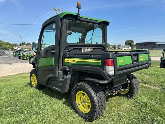 Image of John Deere XUV 835R equipment image 4