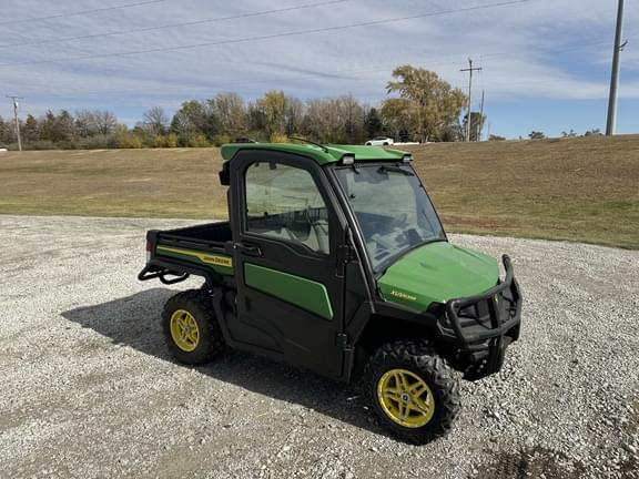 Image of John Deere XUV 835R equipment image 3
