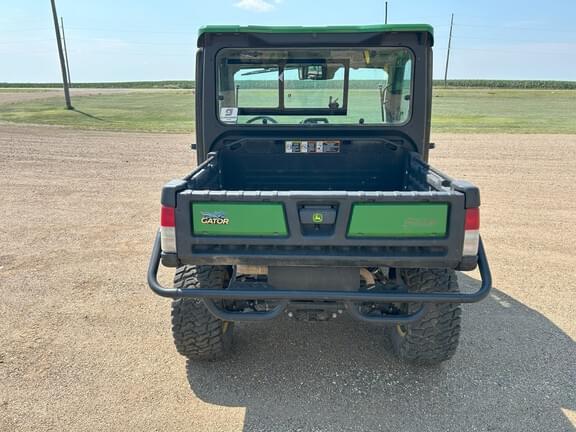 Image of John Deere XUV 835R equipment image 4