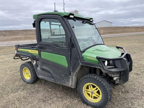 Image of John Deere XUV 835R equipment image 1
