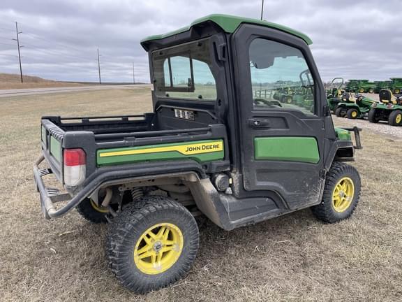 Image of John Deere XUV 835R equipment image 2
