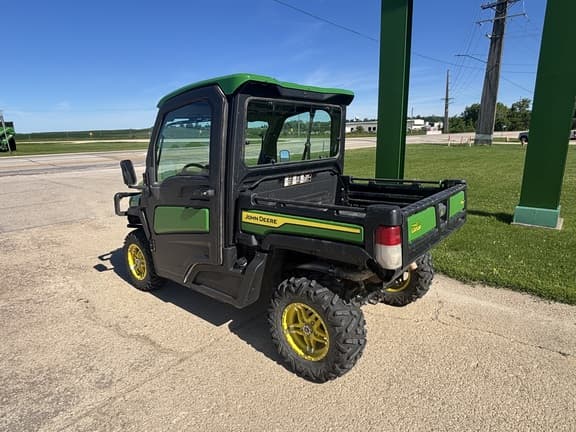 Image of John Deere XUV 835R equipment image 1