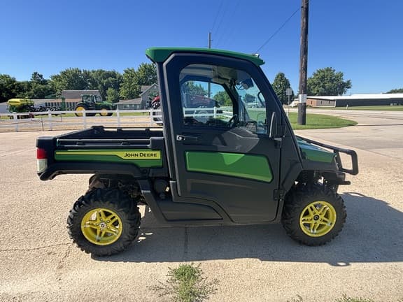 Image of John Deere XUV 835R equipment image 4