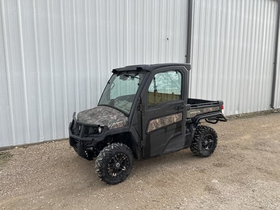 Image of John Deere XUV 835R equipment image 1