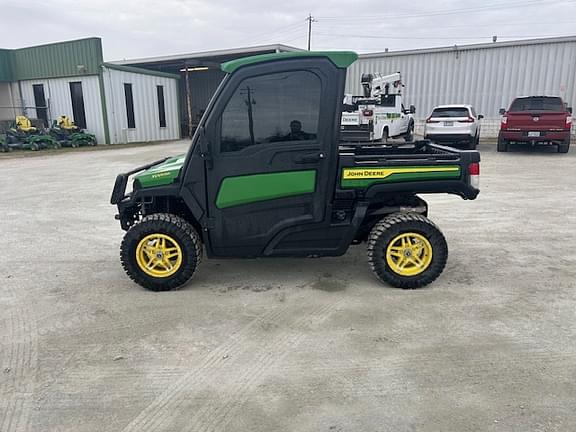 Image of John Deere XUV 835R equipment image 2