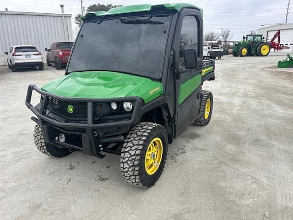 Image of John Deere XUV 835R equipment image 1