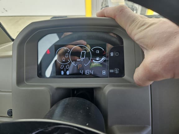 Image of John Deere XUV 835R equipment image 3