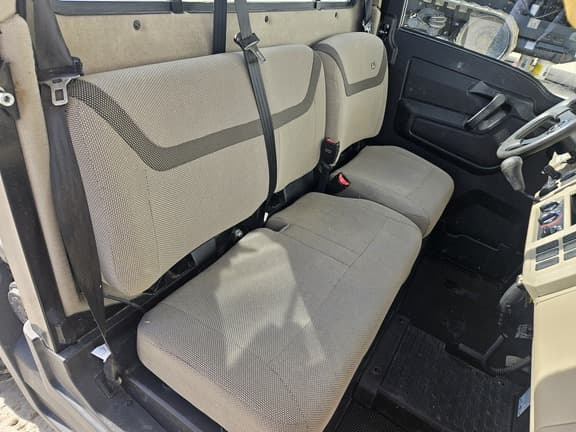 Image of John Deere XUV 835R equipment image 1