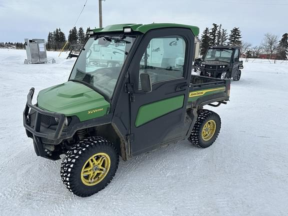 Image of John Deere XUV 835R equipment image 1