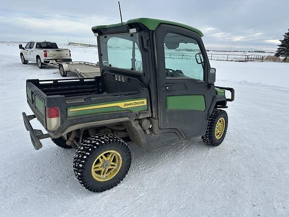 Image of John Deere XUV 835R equipment image 2